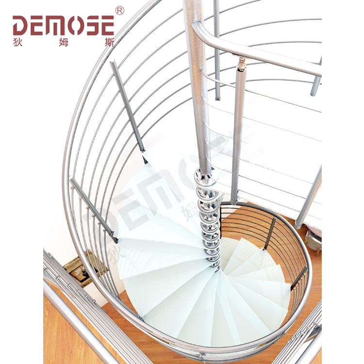 旋轉(zhuǎn)樓梯