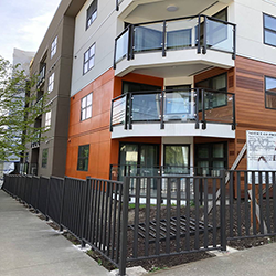 美國(guó)西雅圖鋁合金欄桿工程案例