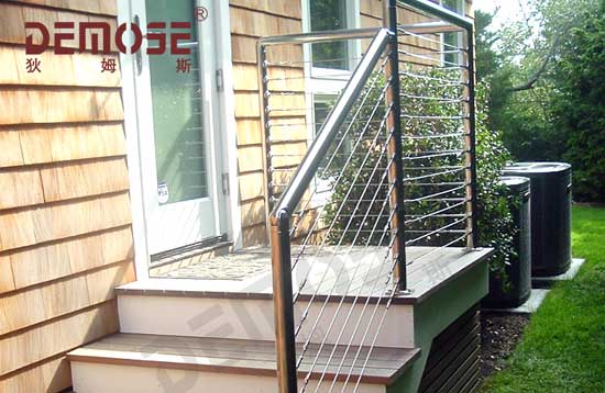 不銹鋼護(hù)欄一般有多久的壽命？