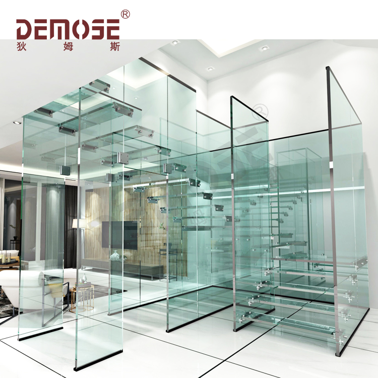 也門別墅純玻璃樓梯工程