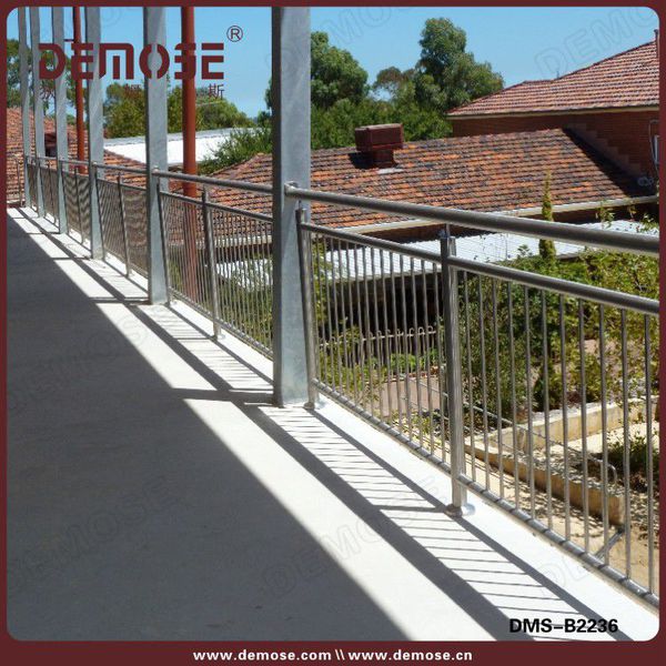 陽(yáng)臺(tái)不銹鋼欄桿