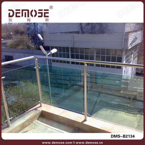 安裝家庭陽臺護欄大概要多少錢？