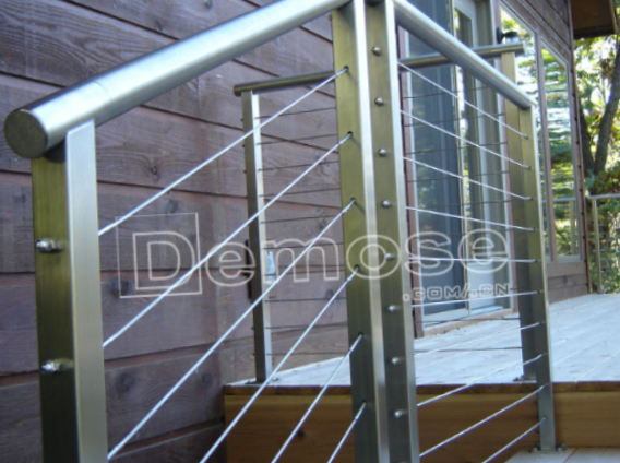 工藝之美：不銹鋼欄桿護(hù)欄的精湛制作