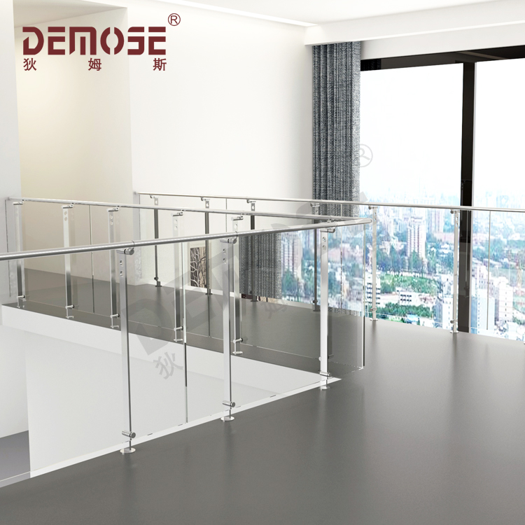 鋼板玻璃欄桿:現(xiàn)代建筑的質(zhì)感宣言