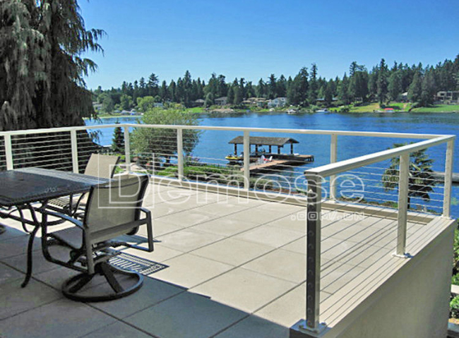 不銹鋼陽(yáng)臺(tái)護(hù)欄