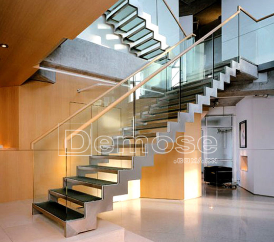 鋼結(jié)構(gòu)樓梯與傳統(tǒng)樓梯的比較