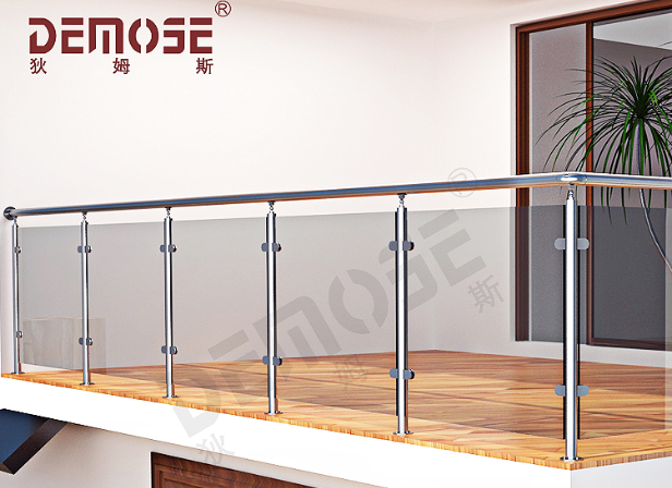 陽臺玻璃護欄圖片 陽臺玻璃護欄圖片