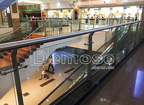 商業(yè)場所不銹鋼欄桿 商業(yè)場所不銹鋼欄桿