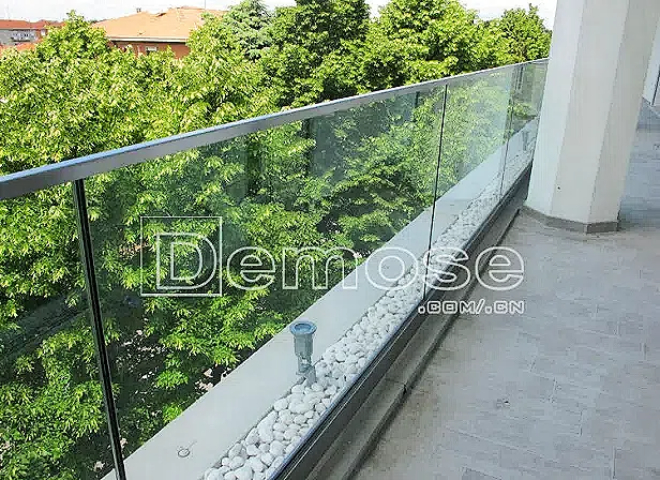 玻璃欄桿的安裝要點及注意事項