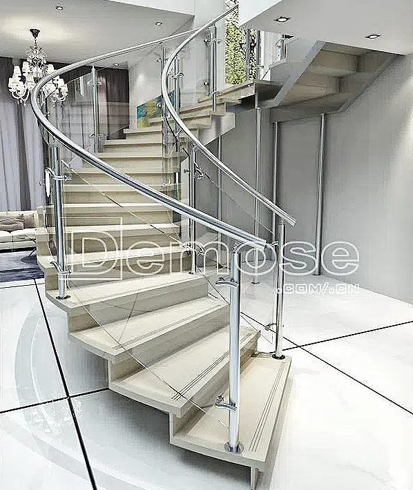 玻璃欄桿在樓梯中的應(yīng)用優(yōu)勢(shì)