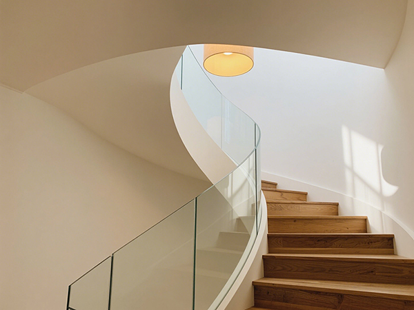 旋轉(zhuǎn)樓梯玻璃扶手多少錢一米