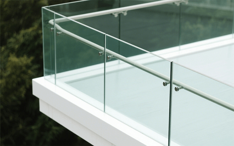 玻璃欄桿為您的空間提供現(xiàn)代優(yōu)雅、一覽無(wú)余的視野